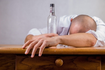 Oral Minoxidil and Alcohol Hangover: Is There a Connection?